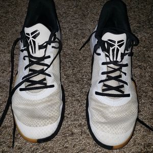 Nike mamba focus white/blacklgum mens 10.5 AJ5899-100